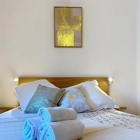 Apartment Teeny Ponta *