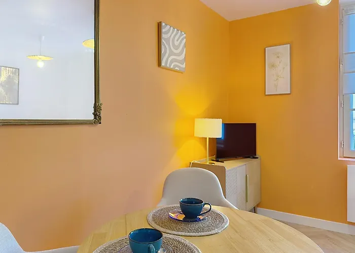 Teeny Ponta Apartment *